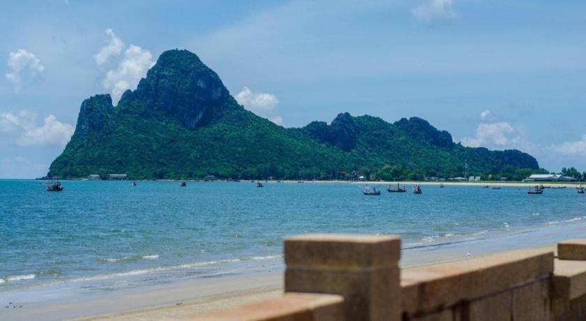 Palm Sweet Hotel Prachuap Khiri Khan Buitenkant foto
